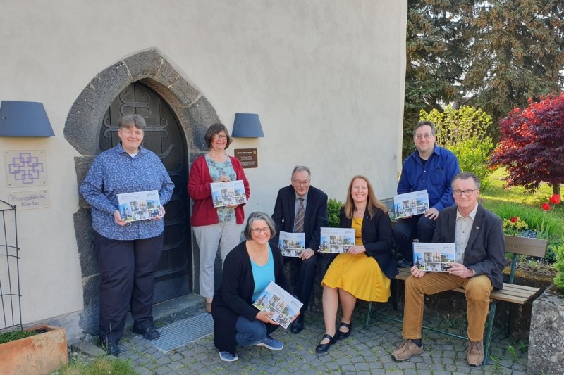 Broschüre "Historische Kirchen in Mücke" vorgestellt!